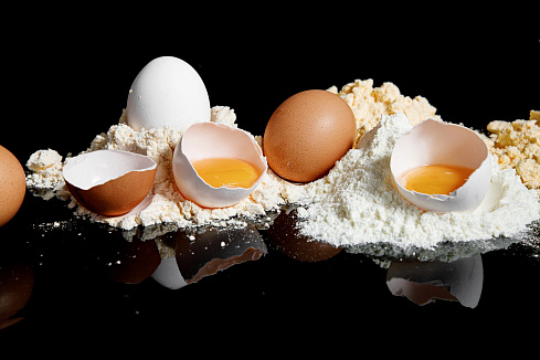 Egg yolk powder based compounds